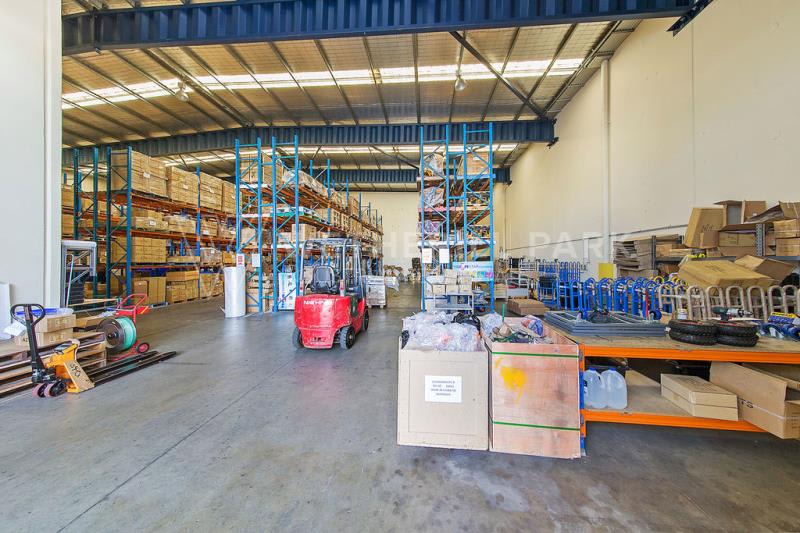 Click to view all images Wetherill Park NSW 2164 - Image 2