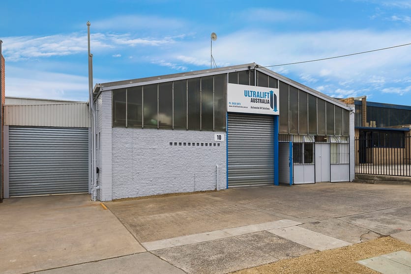 Click to view all images 10 Vernon Avenue Heidelberg West VIC 3081 - Image 1