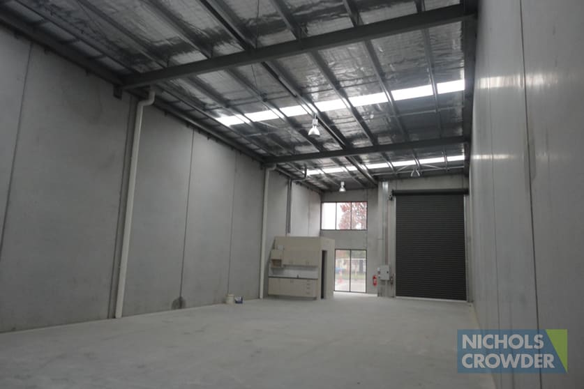 Click to view all images 2/24 Mary Avenue Highett VIC 3190 - Image 2