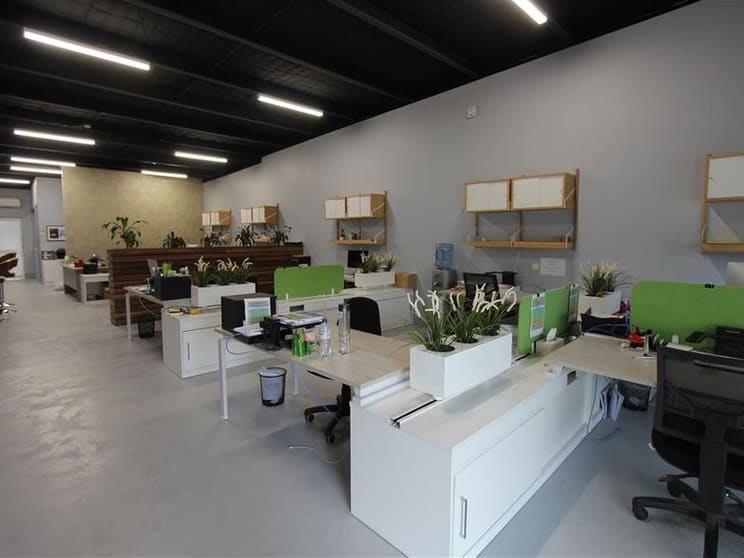 Click to view all images 208 Princes Highway Sylvania NSW 2224 - Image 2