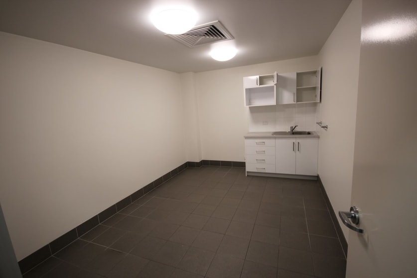 Click to view all images Unit 3/254 Ross River Road Aitkenvale QLD 4814 - Image 3