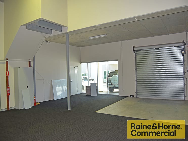 Click to view all images 15/10 Depot Street Banyo QLD 4014 - Image 2