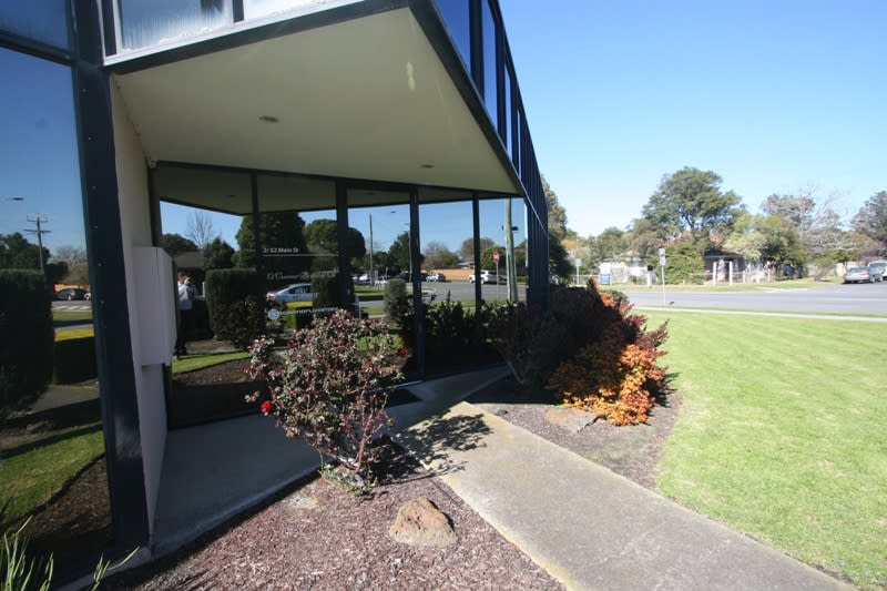 2/52 Main Street Pakenham VIC 3810 - Image 3