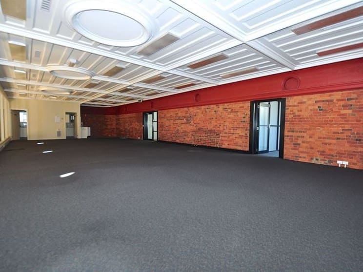 Click to view all images 41-43 Mundy Street Bendigo VIC 3550 - Image 3