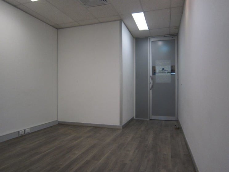 Click to view all images 3/1040 Dandeonong Carnegie VIC 3163 - Image 2