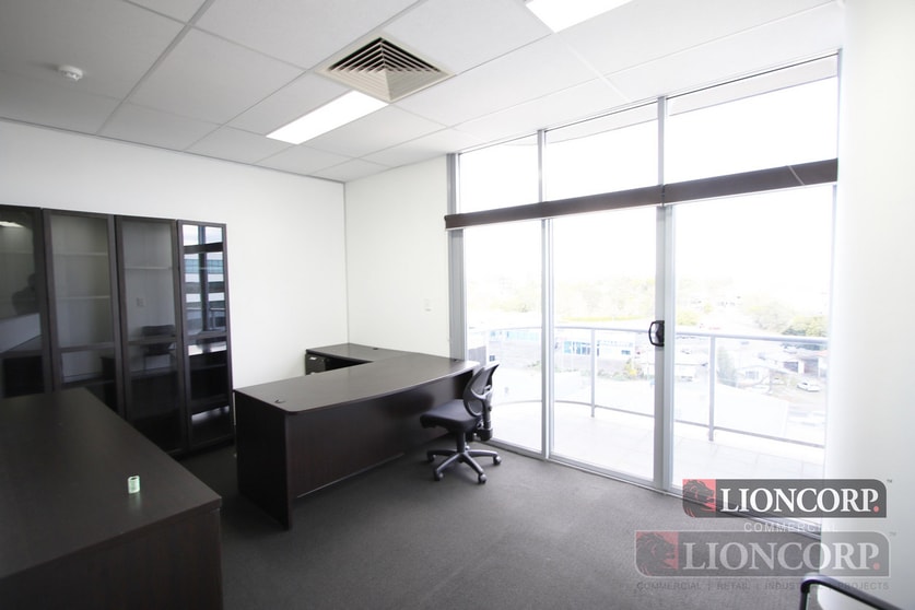 Upper Mount Gravatt QLD 4122 - Image 2