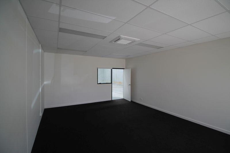 Click to view all images Unit 10/191-195 Greens Road Dandenong VIC 3175 - Image 2