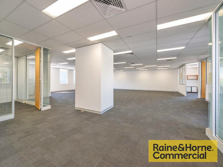 Click to view all images 67 Robinson Road Geebung QLD 4034 - Image 2