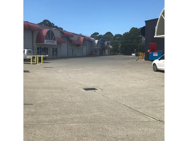 Click to view all images 3/301 Hillsborough Road Warners Bay NSW 2282 - Image 2