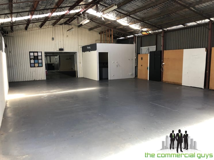 Click to view all images 186 Anzac Avenue Kippa-ring QLD 4021 - Image 2
