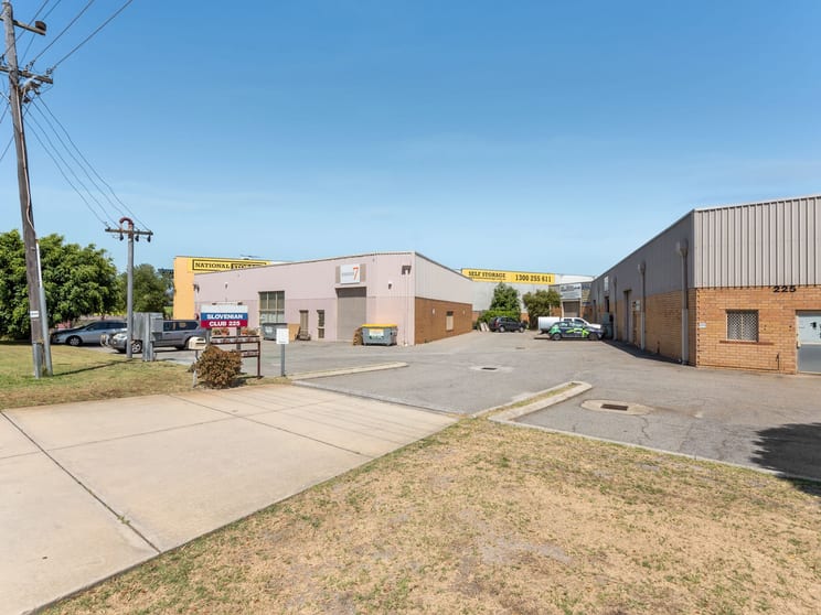Click to view all images 5/225 Beechboro Road North Embleton WA 6062 - Image 2