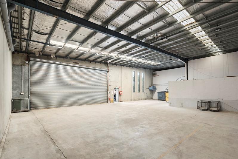 Click to view all images 8 Sloane Street Maribyrnong VIC 3032 - Image 2