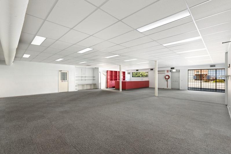 Click to view all images 8 Sloane Street Maribyrnong VIC 3032 - Image 3