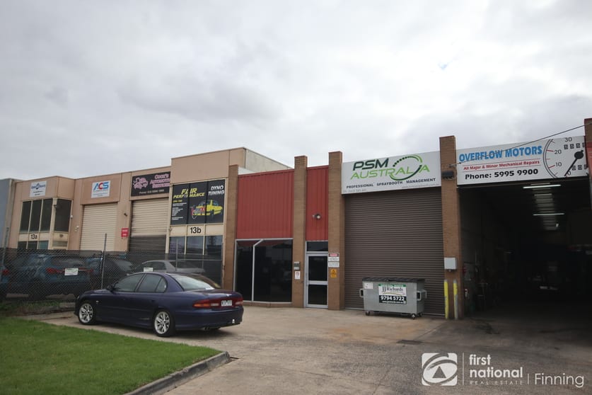 1/15 Arundel Street Cranbourne VIC 3977 - Image 2