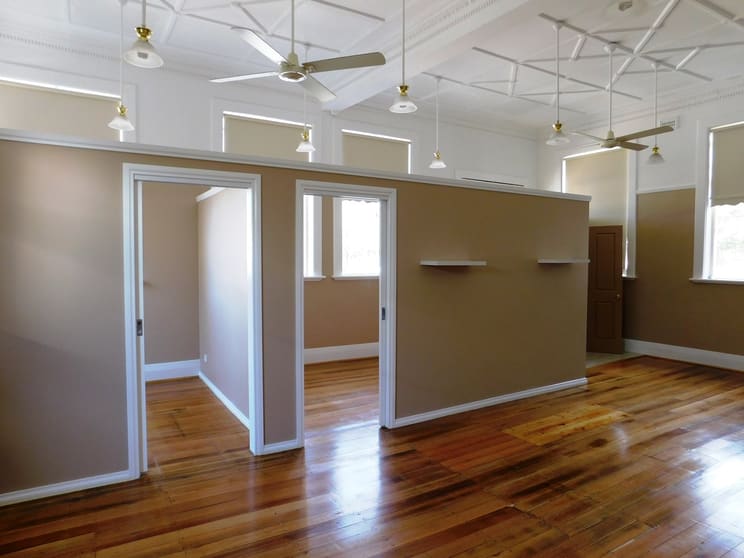 Click to view all images 35 High Street Yackandandah VIC 3749 - Image 2