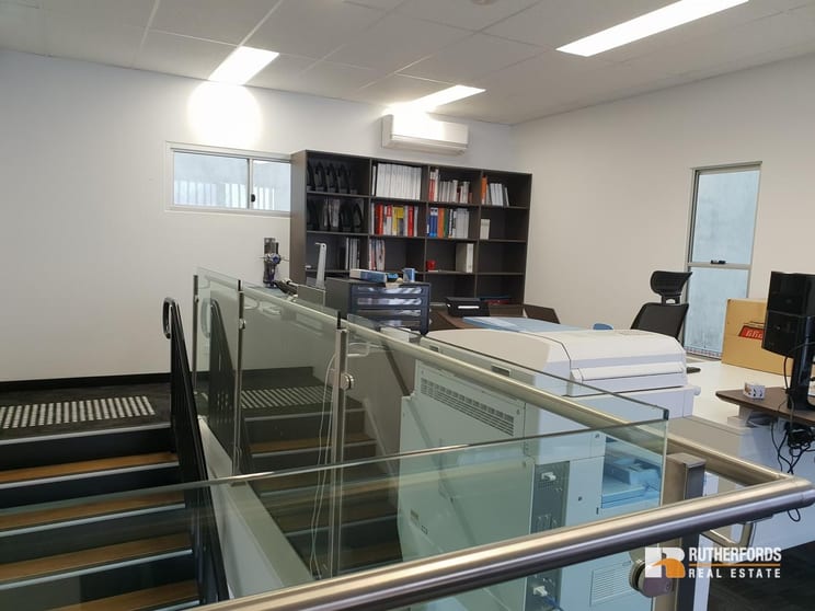 11a/326 Settlement Road Thomastown VIC 3074 - Image 3