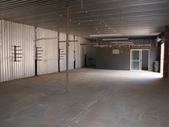 86 Francis Street Geraldton WA 6530 - Image 2