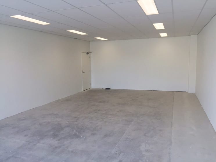 Click to view all images 5/130 Cutler Road Jandakot WA 6164 - Image 3