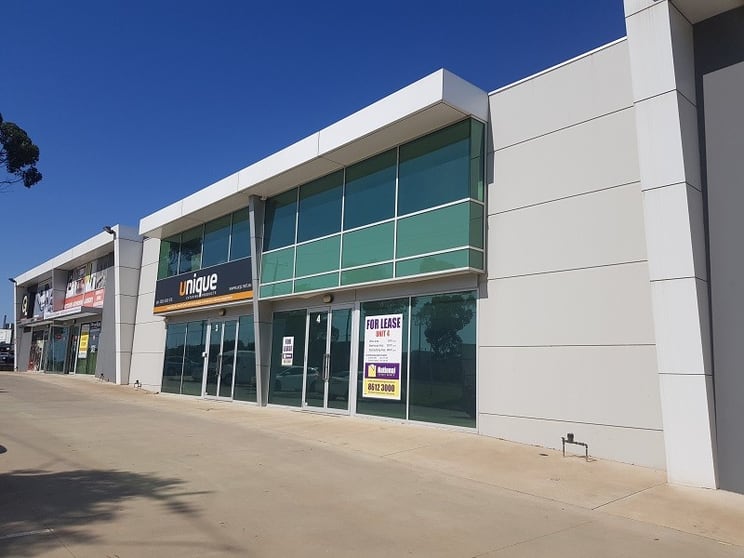 Click to view all images 4/2 Tullamarine Road Tullamarine VIC 3043 - Image 3