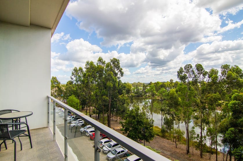 Click to view all images 3.04/5 Celebration Dr Bella Vista NSW 2153 - Image 3