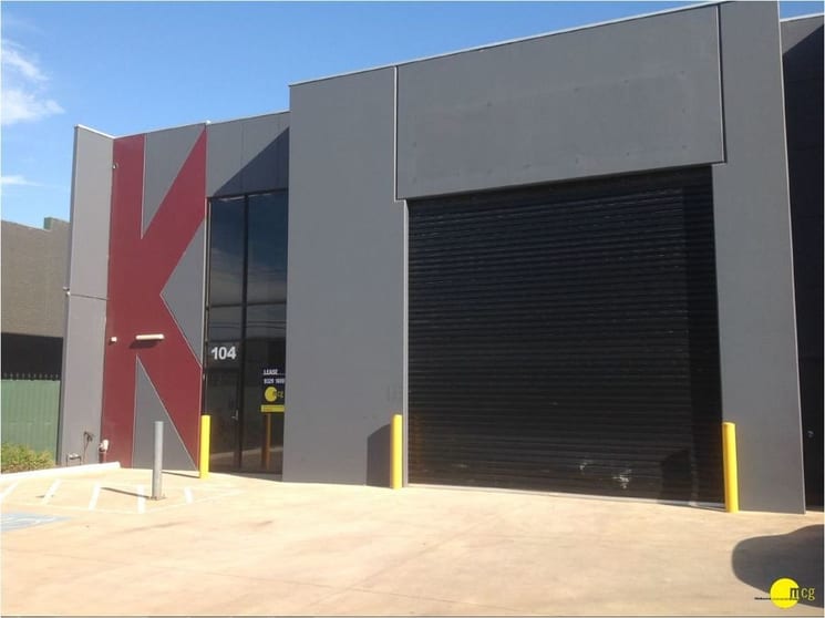 Click to view all images 104 Triholm Avenue Laverton North VIC 3026 - Image 1