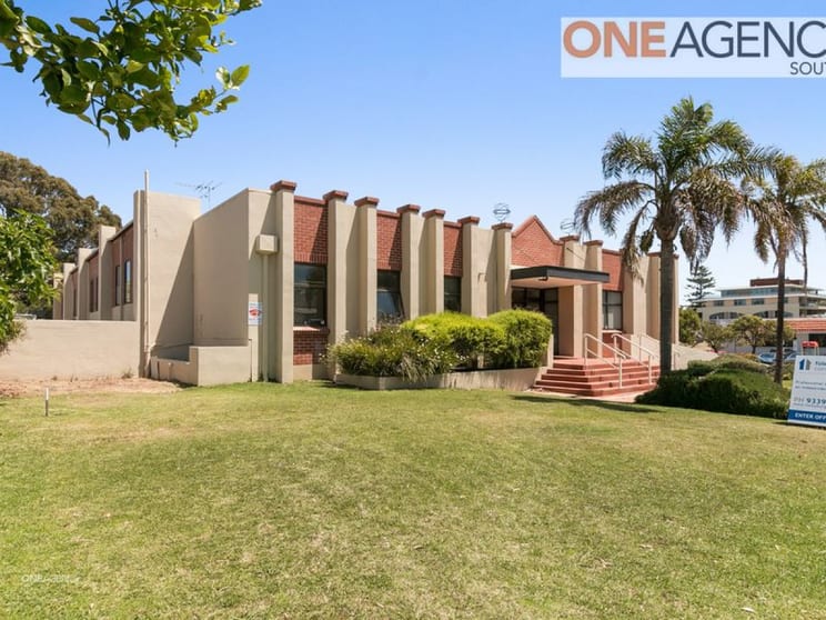 Click to view all images 12/163 Canning Highway East Fremantle WA 6158 - Image 1