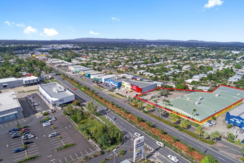 Click to view all images 407-409 Yaamba Road Park Avenue QLD 4701 - Image 2