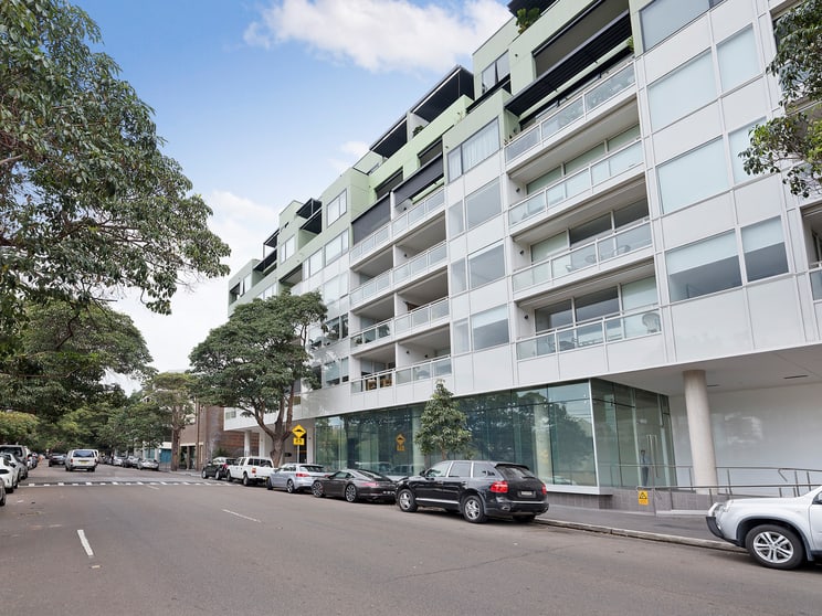 Click to view all images 2 Neild Avenue Darlinghurst NSW 2010 - Image 1