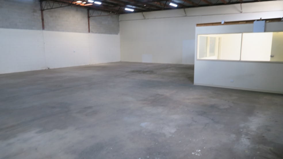 37D Humpries Terrace Kilkenny SA 5009 - Image 2
