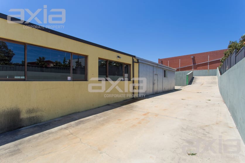 Click to view all images 6 Chamberlain Street O'connor WA 6163 - Image 2