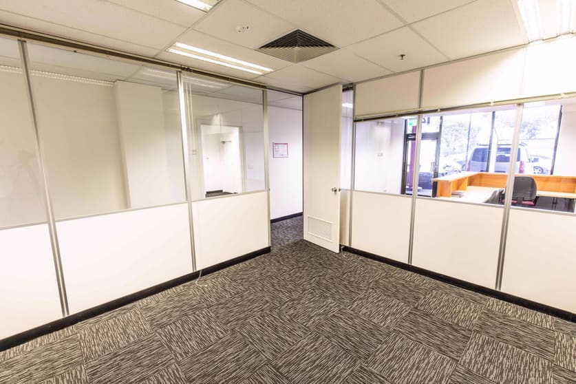 Click to view all images 14 North Drive Bentleigh East VIC 3165 - Image 2