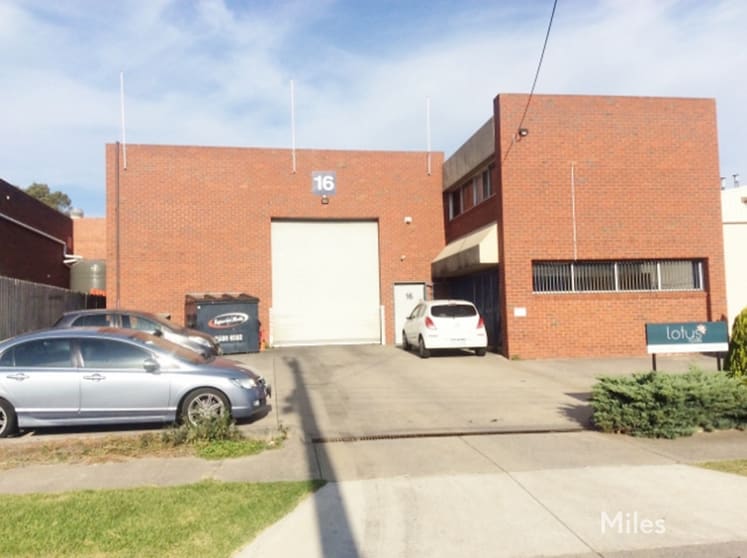 Click to view all images 16 Aileen Avenue Heidelberg West VIC 3081 - Image 1