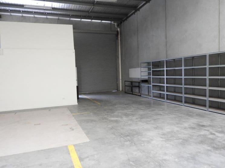 Click to view all images 7/26-28 Christensen Street Cheltenham VIC 3192 - Image 3