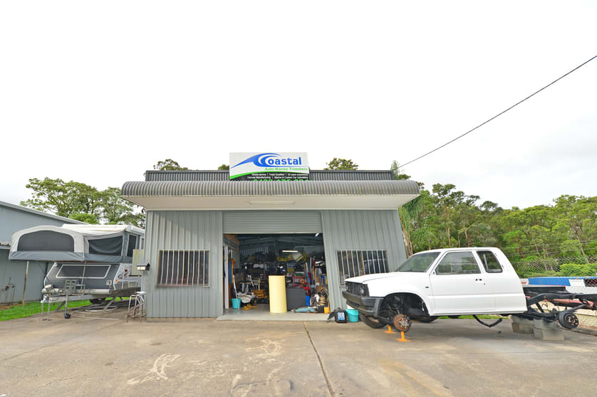 Click to view all images Unit 2/11 Central Park Drive Yandina QLD 4561 - Image 1