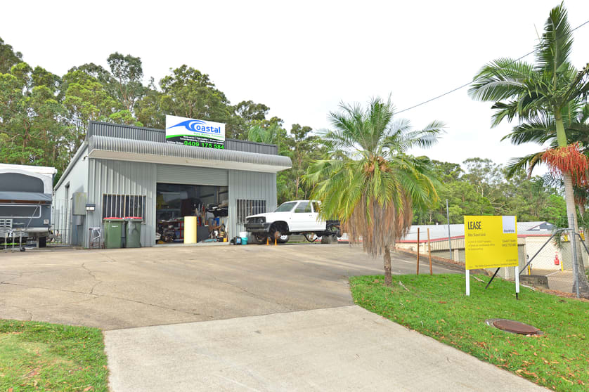 Click to view all images Unit 2/11 Central Park Drive Yandina QLD 4561 - Image 2