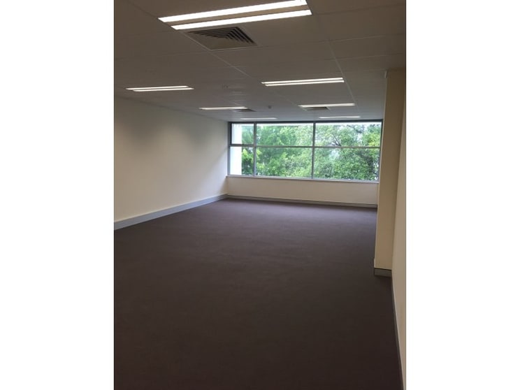 Click to view all images Warriewood NSW 2102 - Image 3