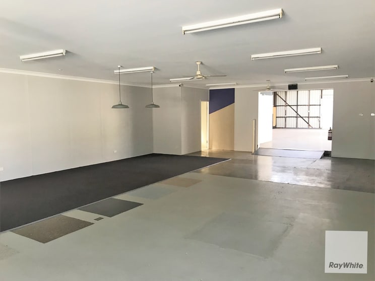 186 Anzac Avenue Kippa-ring QLD 4021 - Image 2