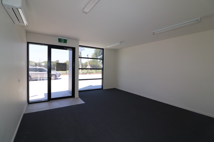Click to view all images 2/75 Clifton Grove Carrum Downs VIC 3201 - Image 3