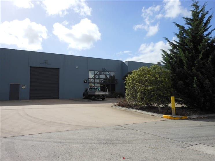 Click to view all images 7/126-134 Fairbank Rd Clayton VIC 3168 - Image 1