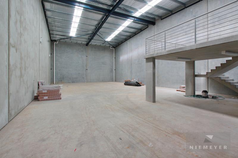 Click to view all images 3 - 11 Hallmark Street Pendle Hill NSW 2145 - Image 3