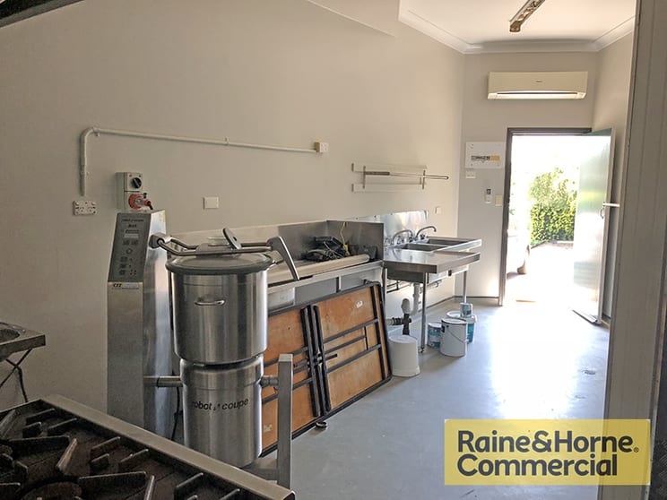 Click to view all images 141 Waterworks Road Ashgrove QLD 4060 - Image 3