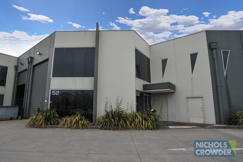 Click to view all images 52 Frankston Gardens Drive Carrum Downs VIC 3201 - Image 1