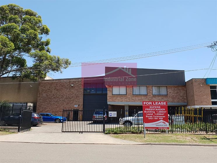 Click to view all images 7 Marigold Place Milperra NSW 2214 - Image 1