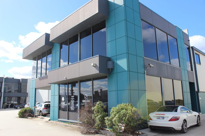 Click to view all images 23 Burns Road Altona VIC 3018 - Image 2