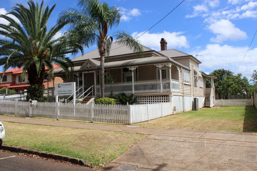 Click to view all images 29 Hill Street Toowoomba City QLD 4350 - Image 3