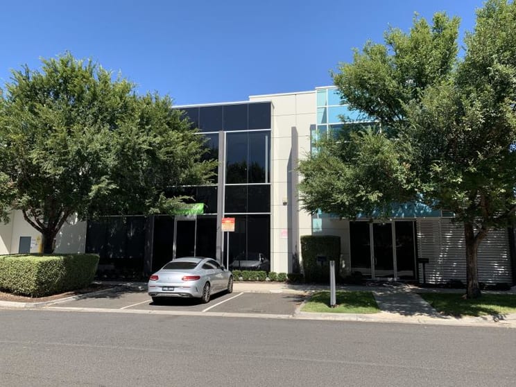 Click to view all images Unit 3/Ground floor - 3 Gateway Court Port Melbourne VIC 3207 - Image 1