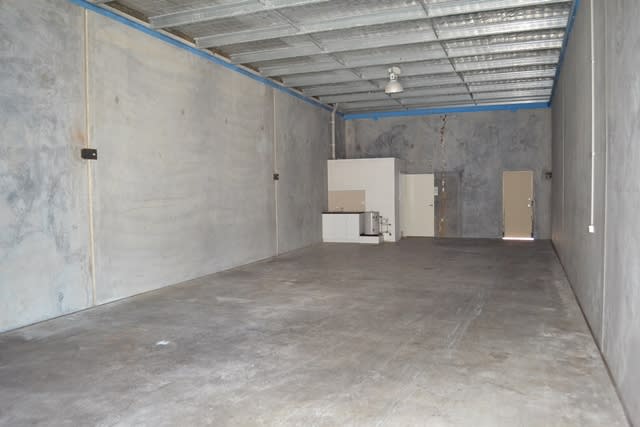 3/1 Commerce Circuit Yatala QLD 4207 - Image 2