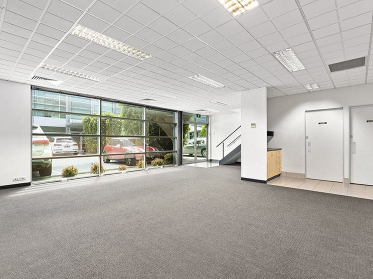 31/3 Westside Avenue Port Melbourne VIC 3207 - Image 2