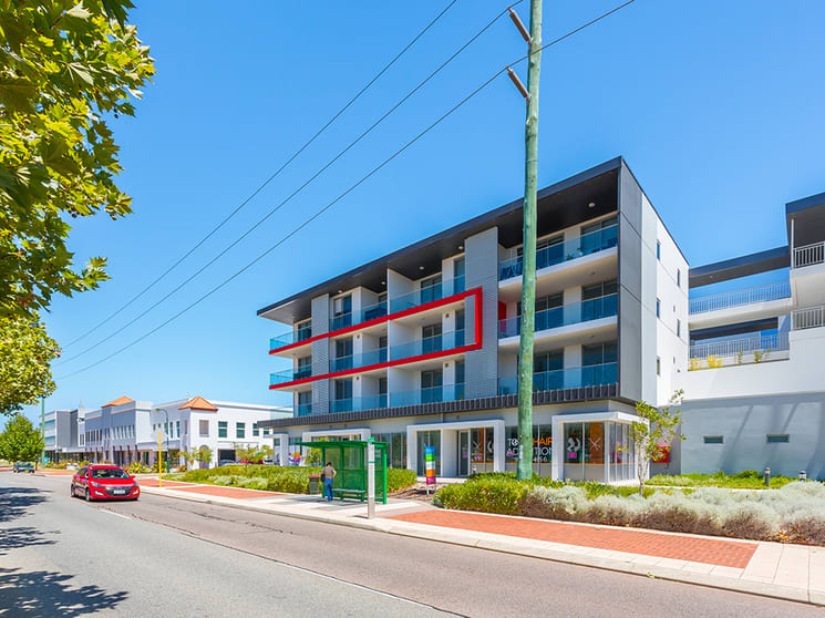 Click to view all images 71/95 Chalgrove Avenue Rockingham WA 6168 - Image 3