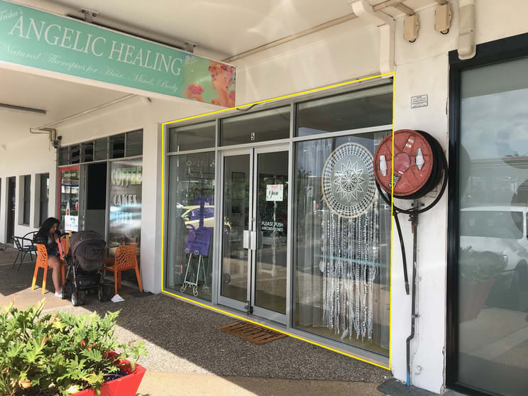 Click to view all images 5/2 Eighth Avenue Palm Beach QLD 4221 - Image 1